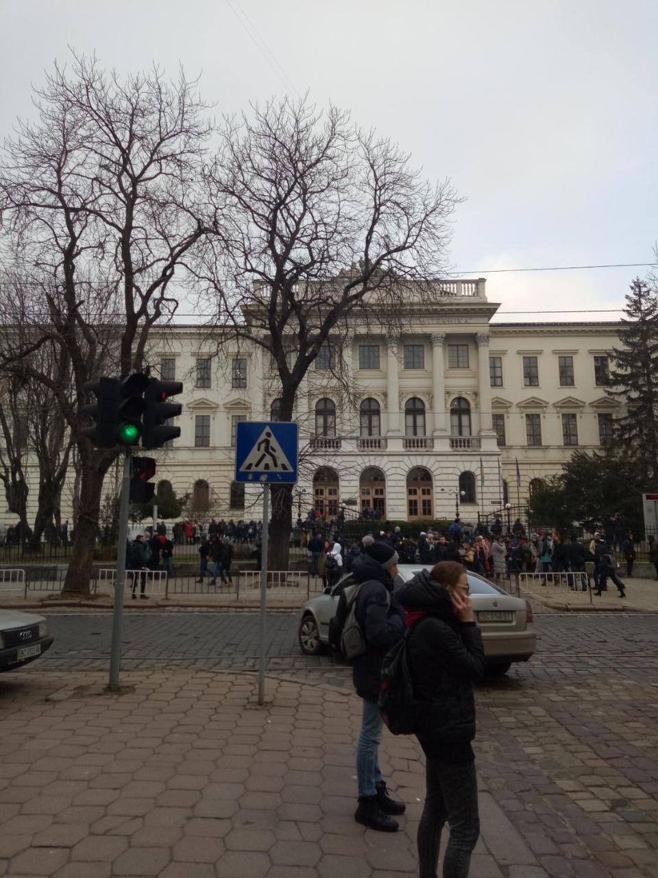 לבוב Apartments Постійне Електропостачання Stepana Bandery Street 37-2 מראה חיצוני תמונה